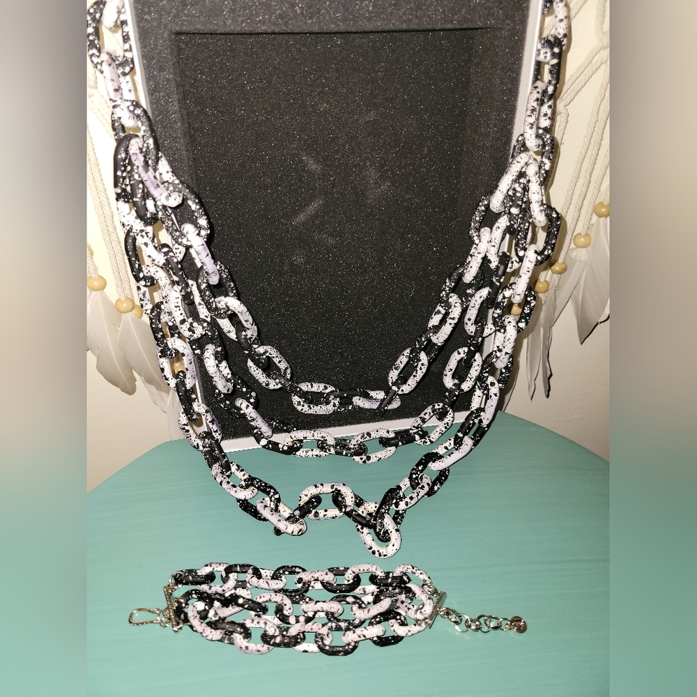 Zaria Luxe Matte Chain and Bracelet Black/White